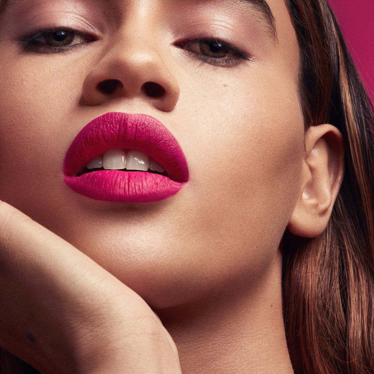 Stunna Lip Paint Longwear Fluid Lip Color
