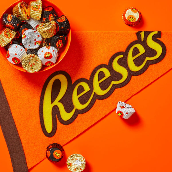Reese's Miniatures Chocolate Peanut Butter Cups Candy, Party Pack, 26.6 oz