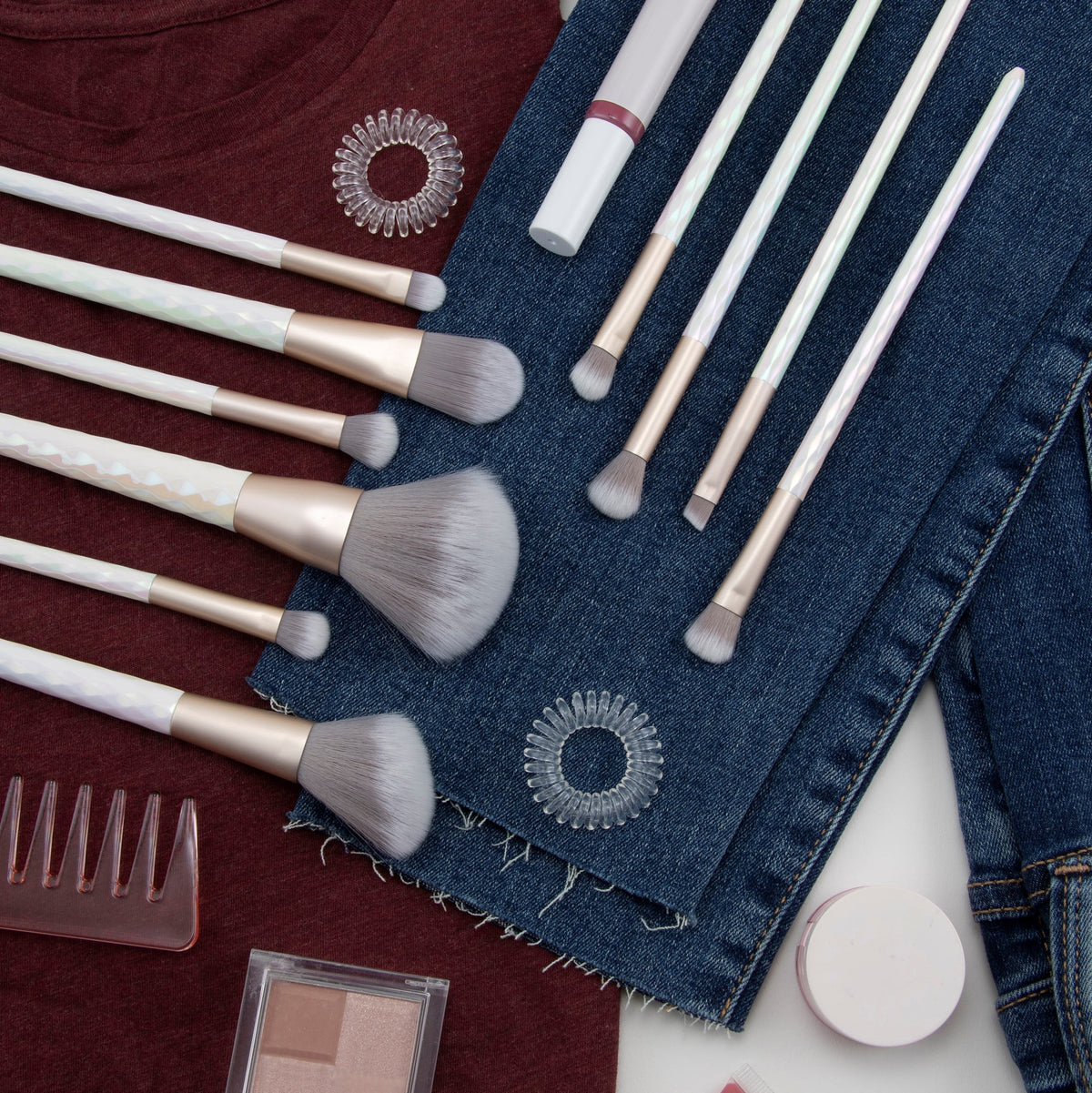 10 Piece Makeup Brush Set for Eyes and Face with Pop-up Brush Container. Candie Couture Brand.
