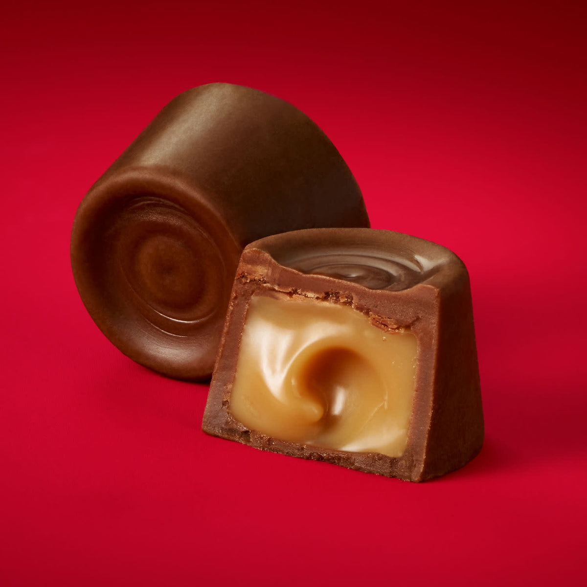Rolo Rich Chocolate Caramels Candy, Party Pack, 29.5 oz
