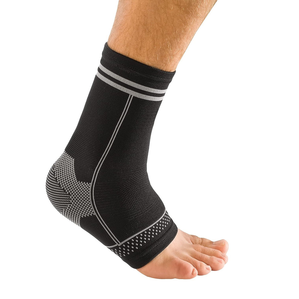MUELLER Sports Medicine 4-Way Stretch Ankle Support Sleeve, Ankle Pain Relief Support for Men and Women, Ideal for Sprains, Strains, Arthritis, Black
