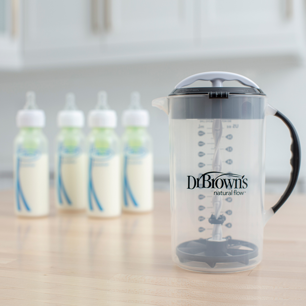 Dr. Brown's Formula Mixing Pitcher, 32oz - Black