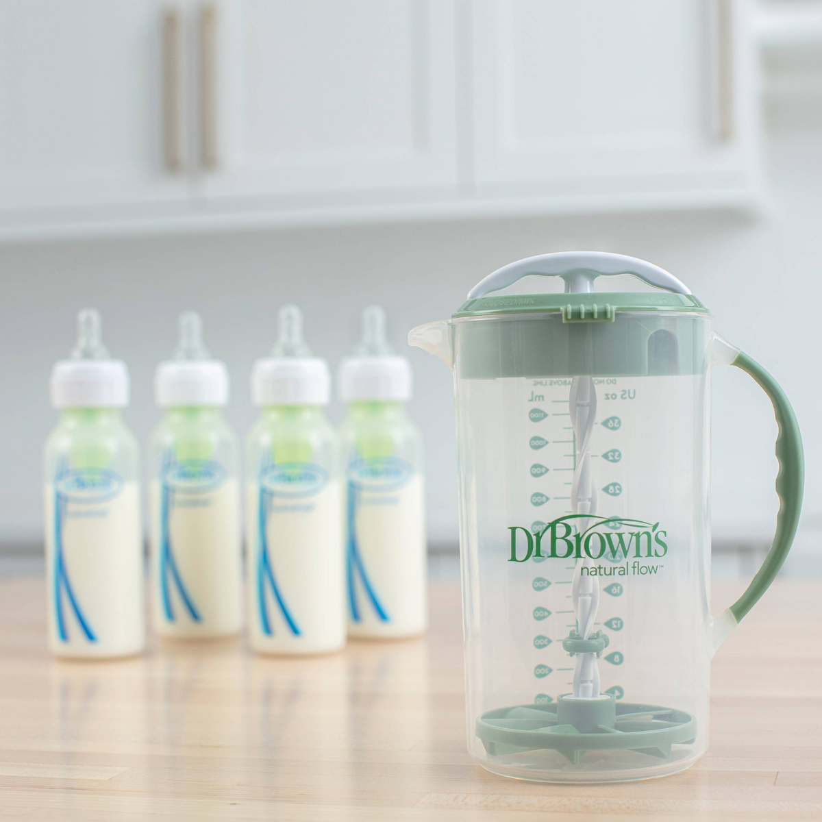 Dr. Brown's Formula Mixing Pitcher, 32oz - Green