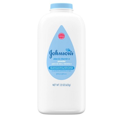 Johnson's Naturally Derived Cornstarch Baby Powder, Aloe & Vitamin E for Delicate Skin