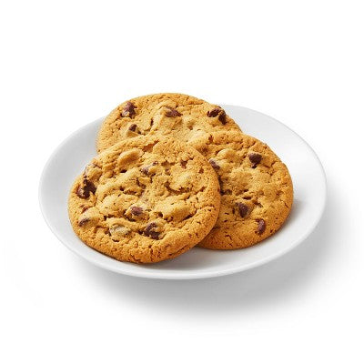 Chocolate Chip Cookies made with Nestle Toll House - 28.2oz/20ct - Favorite Day™