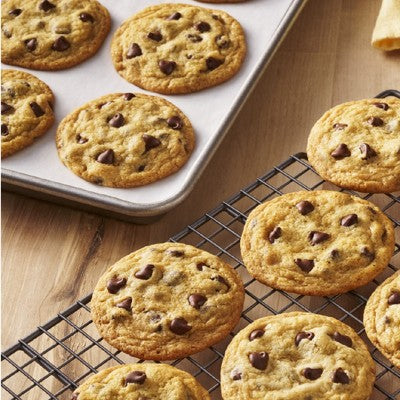 Nestle Toll House Milk Chocolate Chips for Cookie Baking - 23oz: Gluten-Free, No Artificial Flavors