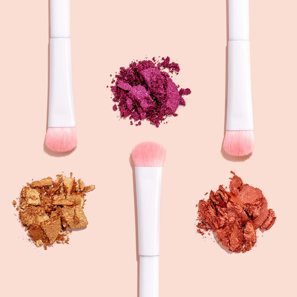 Wet n Wild Essential Brush, ultra-plush Eyeshadow Brush, Synthetic