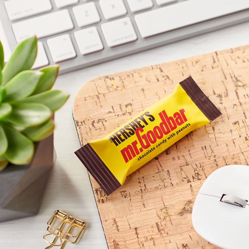 Hershey's Mr. Goodbar Chocolate with Peanuts Candy Bars & Miniatures, Snack Size, .45 oz (10 Count)