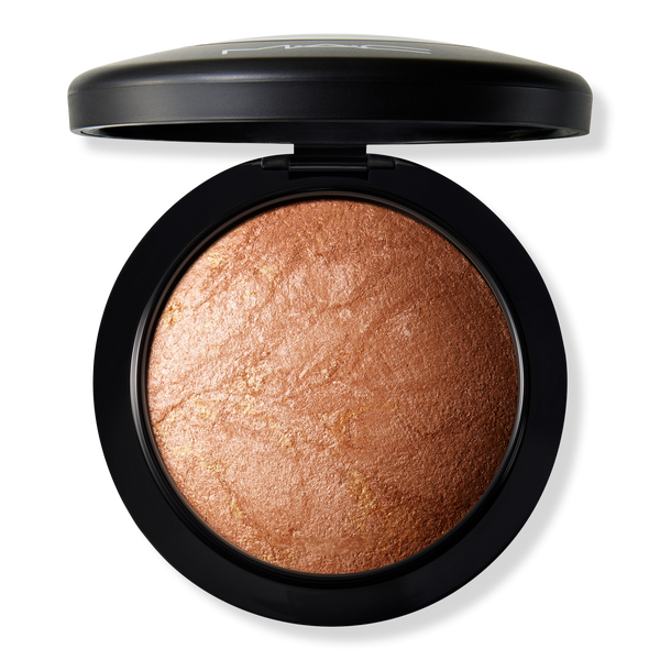 MAC Mineralize Skinfinish Highlight Face Powder, Global Glow, 0.35 oz